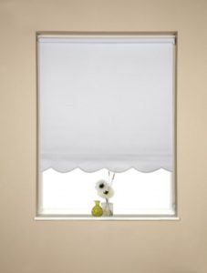 120CM SCALLOPED ROLLER BLIND WHITE